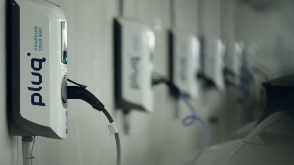 Pluq laders The Mark